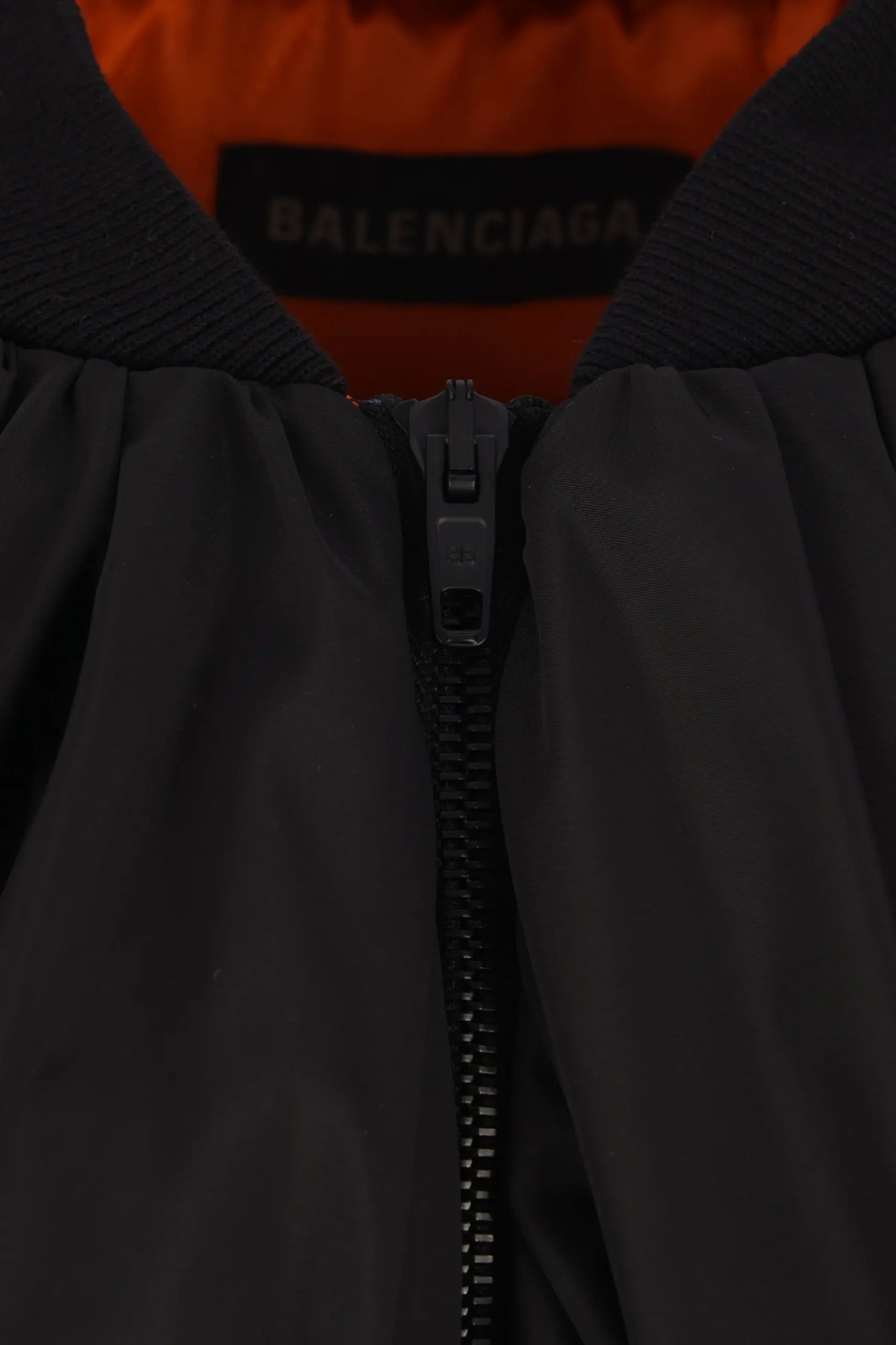 bomber drappeggiato in micro-faille tecnica