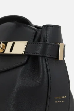 borsa a tracolla Hug Soft XS in pelle martellata
