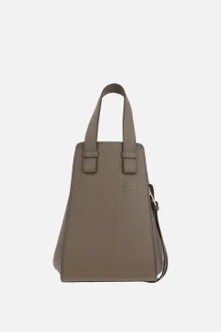 borsa compatta Hammock in pelle martellata