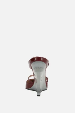 mule con zeppa in pelle lucida