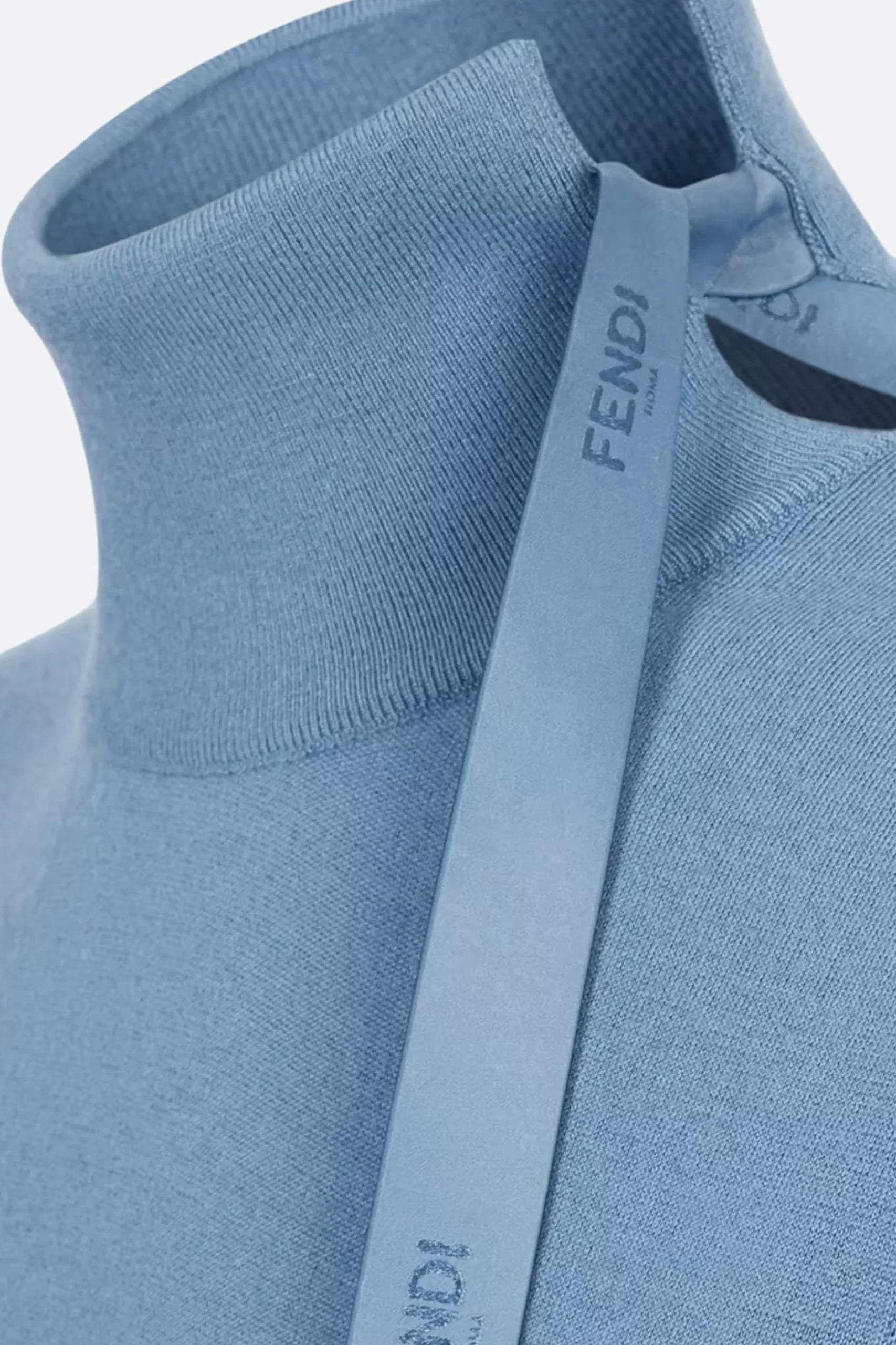 pullover in misto lana con cut-out e nastro logato
