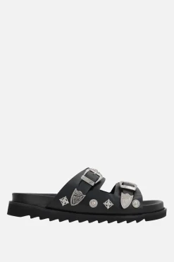 sandalo flat in pelle liscia con borchie