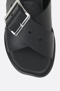 sandalo flat Petal Belt in pelle liscia