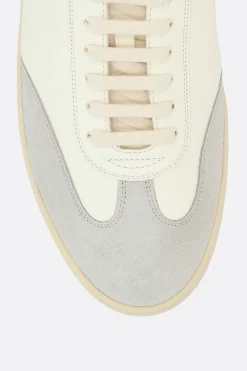 sneaker Banner in pelle martellata