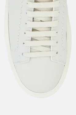 sneaker Clean in pelle martellata