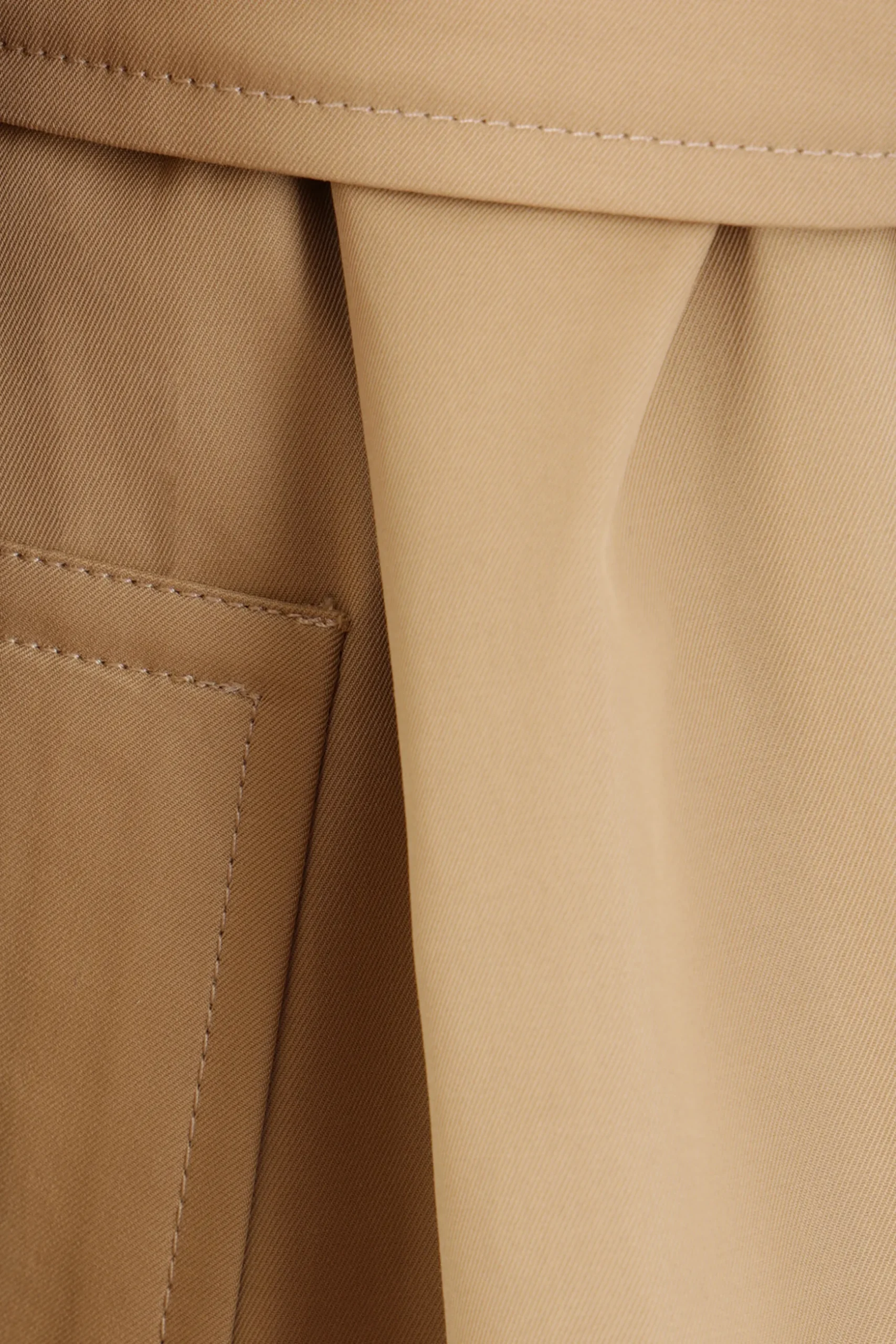 trench corto in gabardine